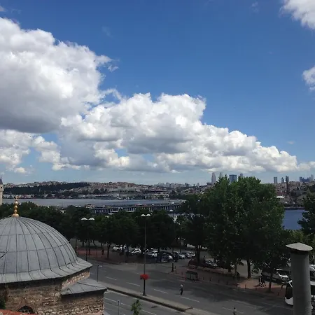 Hotell Golden Halic 3*