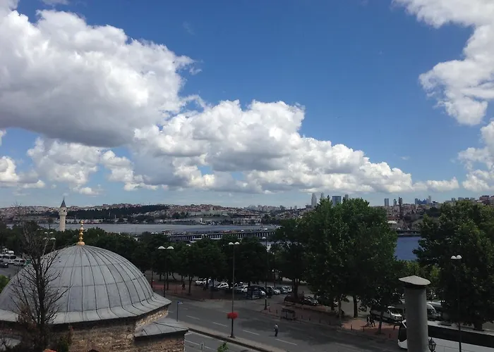 Hotel Golden Halic 3*