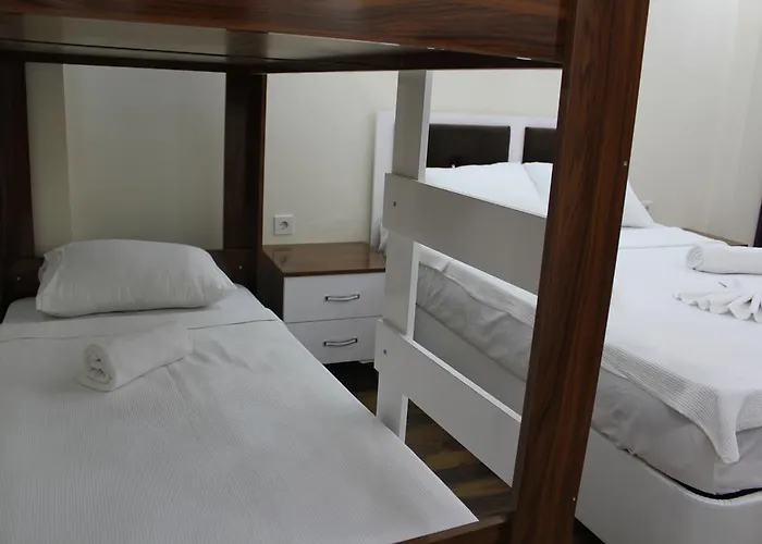 Hotel Golden Halic 3*