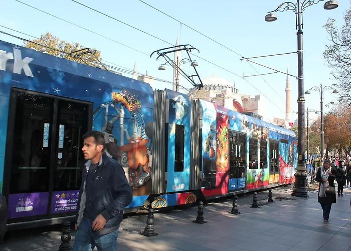 Hotel Golden Halic 3*