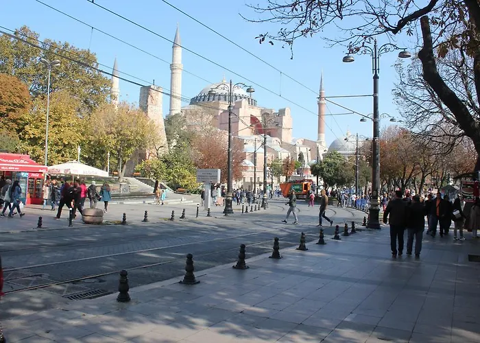 Hotel Golden Halic 3*