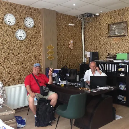 ホテル Golden Halic 3*